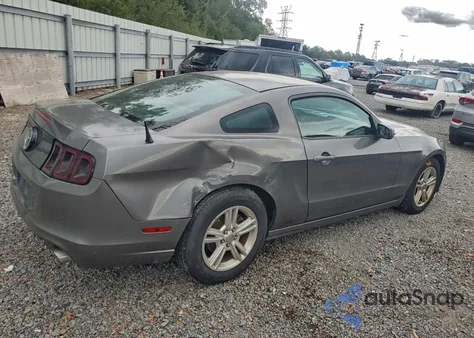 2014 Ford Mustang z USA, uszkodzony, nr VIN 1ZVBP8AMXE5301256